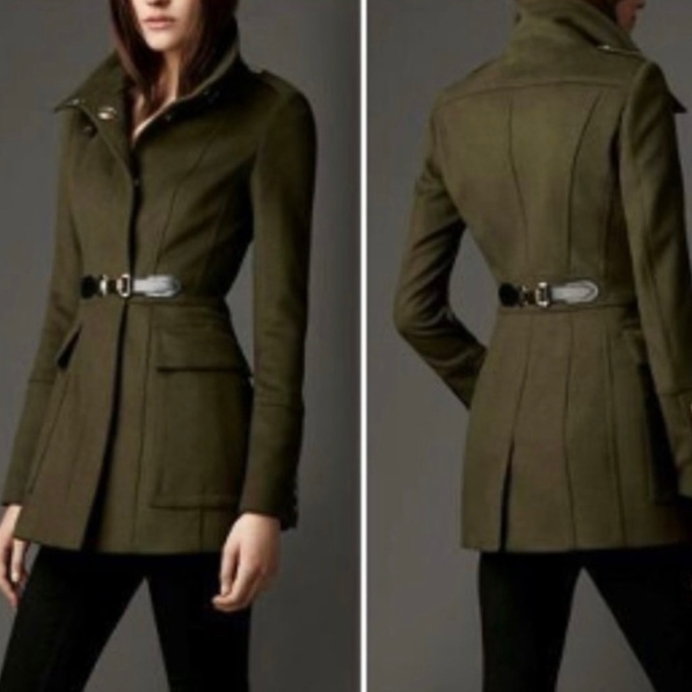 Burberry Green Wool Coat with Tailored Shoulders